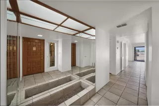 Photo #5: 6231620 Listing