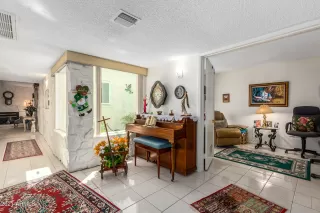 Photo #5: 6231822 Listing 