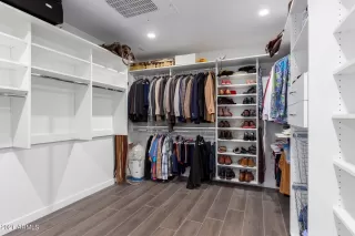 Photo #6: 6231953 Listing 