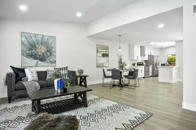 MLS: 6231982 Condo For Sale
