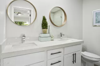 Photo #5: 6231982 Listing 
