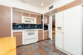 Photo #5: 6232061 Listing