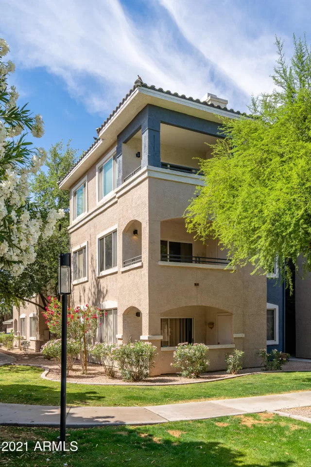 MLS: 6232094 Condo For Sale