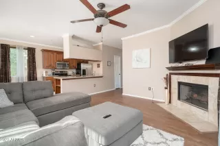 Photo #3: 6232094 Listing