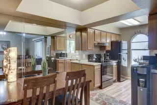 Photo #6: 6232308 Listing