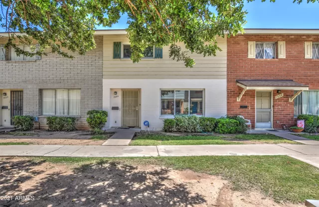 MLS: 6232370 Condo For Sale