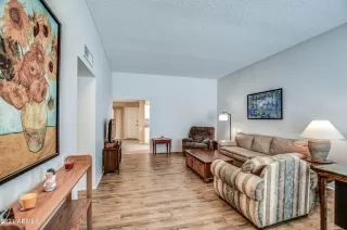 Photo #2: 6232392 Listing