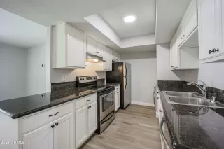 Photo #3: 6232425 Listing