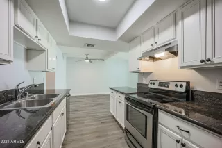 Photo #4: 6232425 Listing