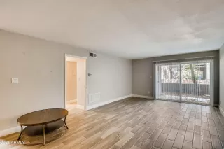 Photo #3: 6232447 Listing 