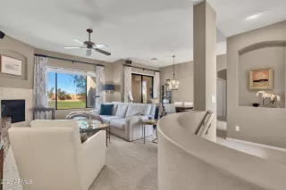 Photo #3: 6232644 Listing