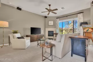 Photo #5: 6232644 Listing