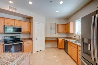 Photo #3: 6232737 Listing