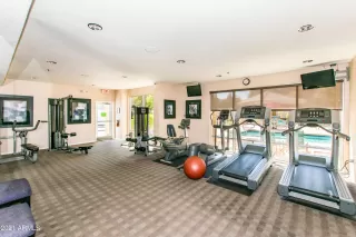 Photo #5: 6232809 Listing