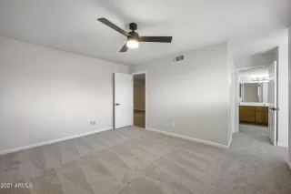 Photo #4: 6232875 Listing