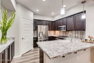 Photo #6: 6233045 Listing 