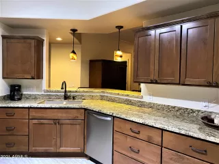 Photo #5: 6233130 Listing