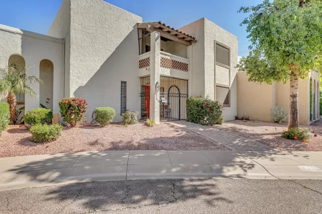 MLS: 6233149 Condo For Sale