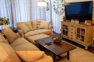 Photo #3: 6233220 Listing