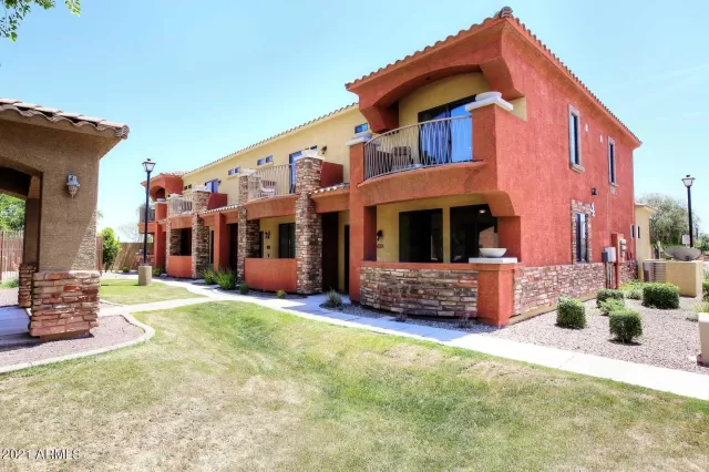 MLS: 6233347 Condo For Sale