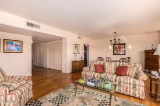 Photo #3: 6233361 Listing