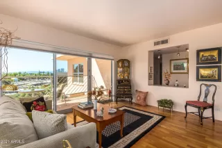 Photo #4: 6233361 Listing