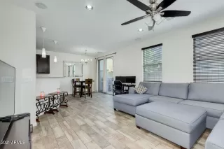 Photo #4: 6233604 Listing