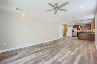 Photo #6: 6233671 Listing