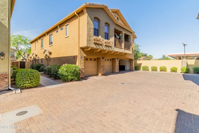 MLS: 6233800 Condo For Sale