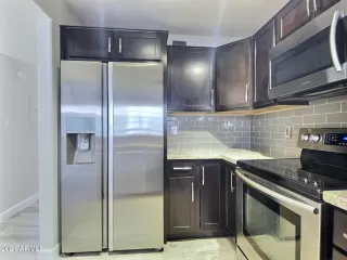 Photo #5: 6233813 Listing