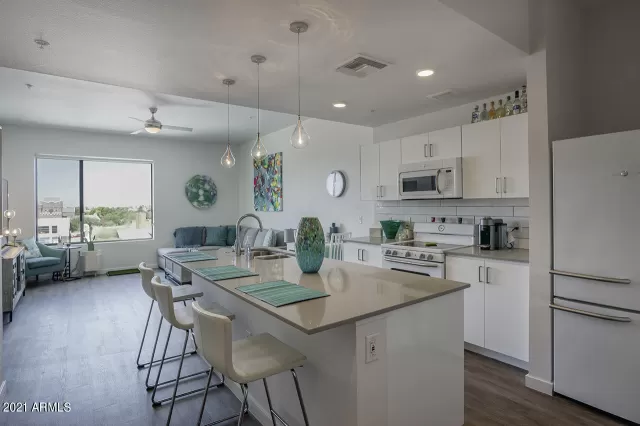 MLS: 6233854 Condo For Sale