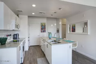 Photo #3: 6233854 Listing 