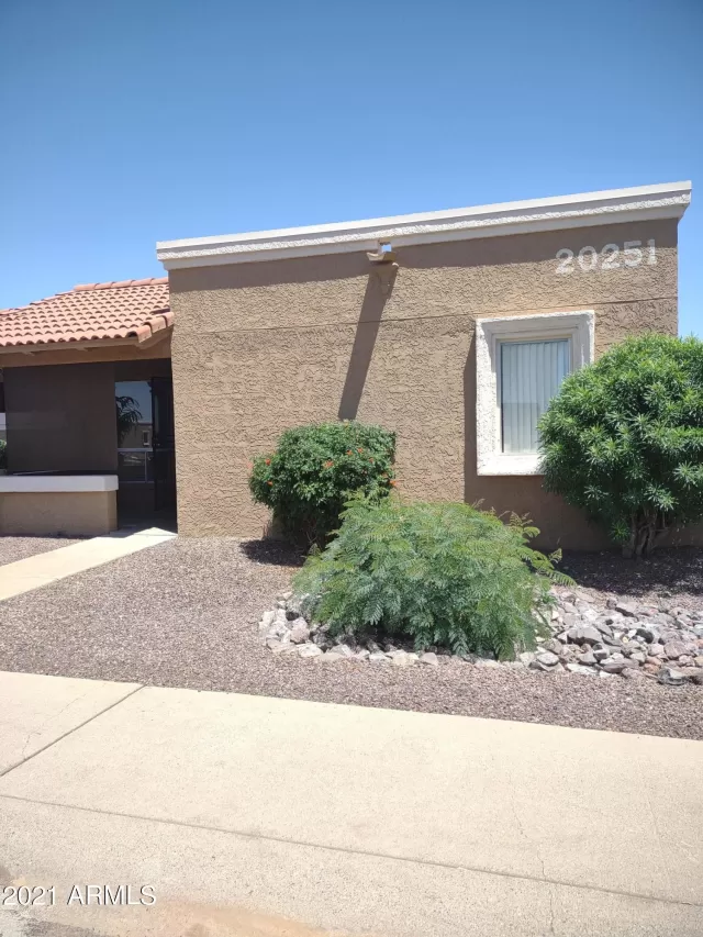 MLS: 6233884 Condo For Sale