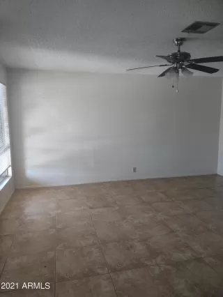 Photo #3: 6233884 Listing