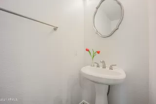 Photo #5: 6234039 Listing