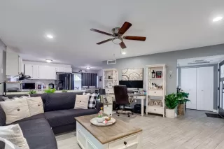 Photo #3: 6234153 Listing