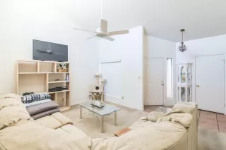 Photo #6: 6234225 Listing