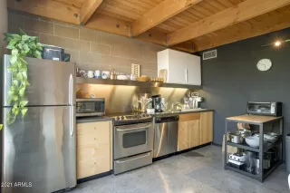 Photo #3: 6234306 Listing