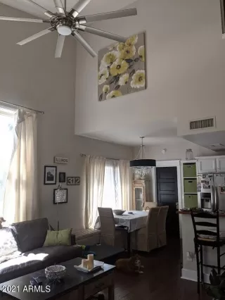 Photo #6: 6234426 Listing