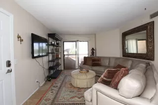 Photo #6: 6234456 Listing