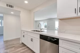 Photo #2: 6234801 Listing