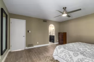 Photo #6: 6234999 Listing