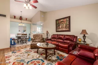 Photo #2: 6235076 Listing 