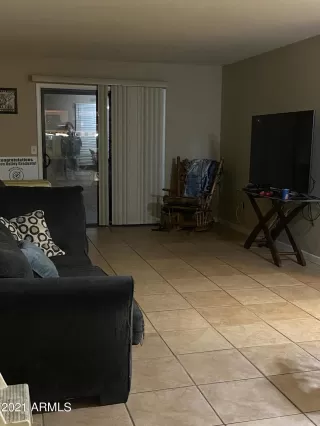 Photo #5: 6235108 Listing