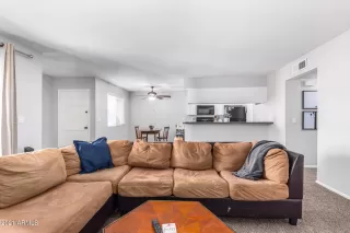 Photo #2: 6235142 Listing