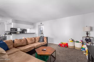 Photo #3: 6235142 Listing