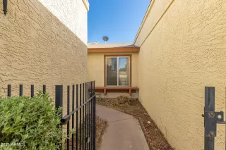 Photo #3: 6235357 Listing