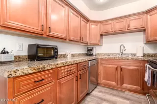 Photo #3: 6235486 Listing