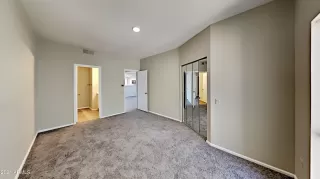 Photo #4: 6235585 Listing