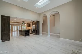 Photo #5: 6235657 Listing